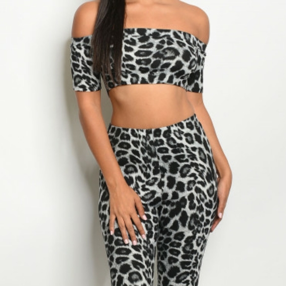 CODIGO BLACK GRAY LEOPARD PRINT TOP & LEGGINGS SET - Picture 3 of 10